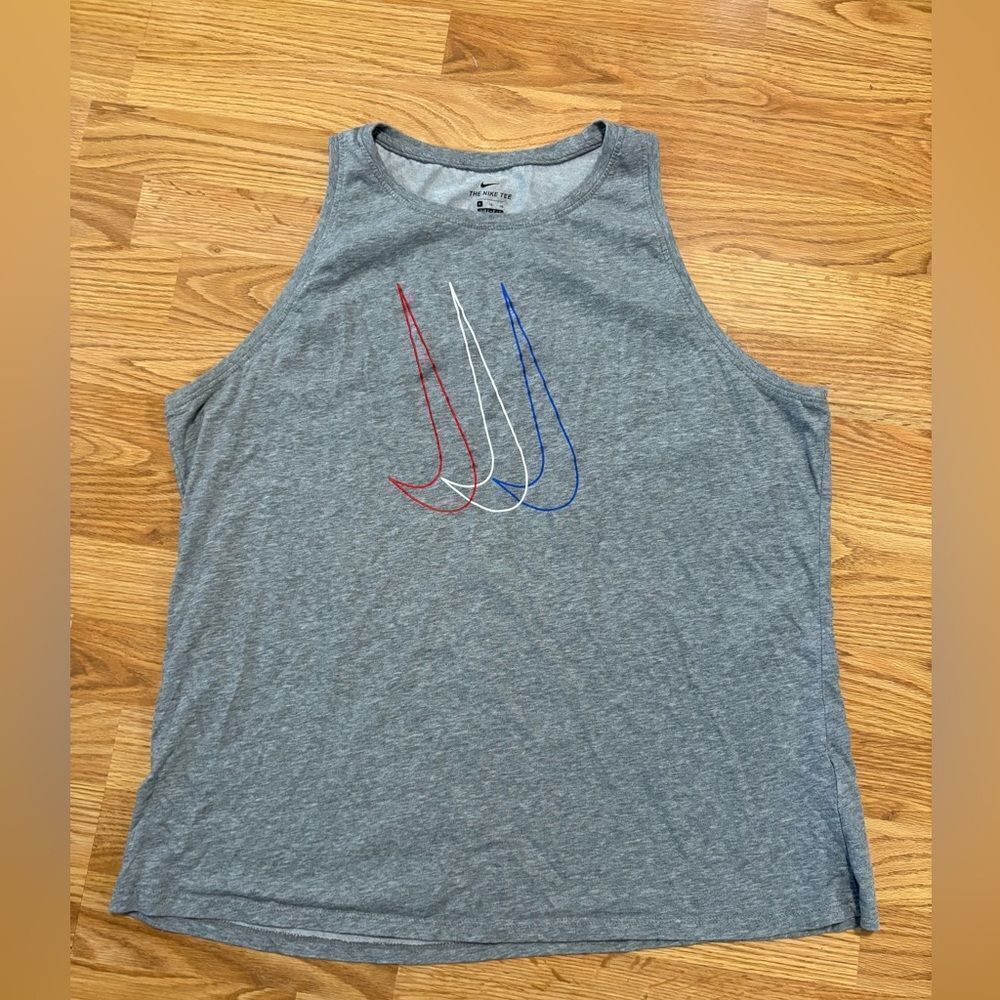 Nike dri fit tank size XL